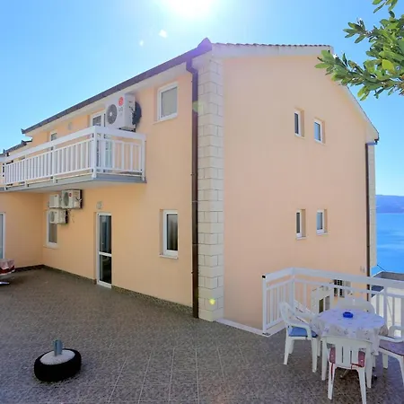 Apartment With A Parking Space Stanici, Omis - 2818 *