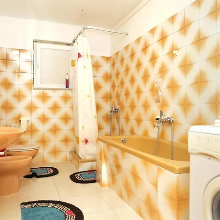 With Parking Space Stanici, Omis - 2818 Daire *