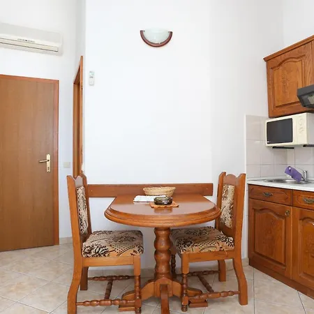 With Parking Space Stanici, Omis - 2818