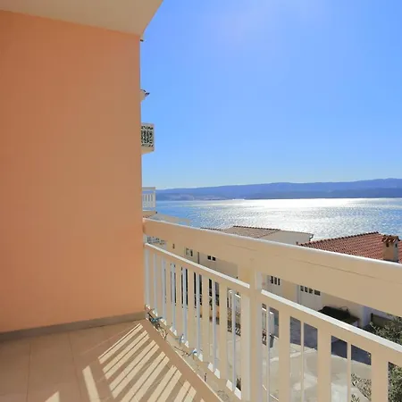 With Parking Space Stanici, Omis - 2818 Daire *