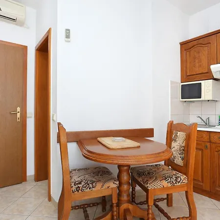 Daire With Parking Space Stanici, Omis - 2818 *