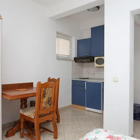 With Parking Space Stanici, Omis - 2818 Tice