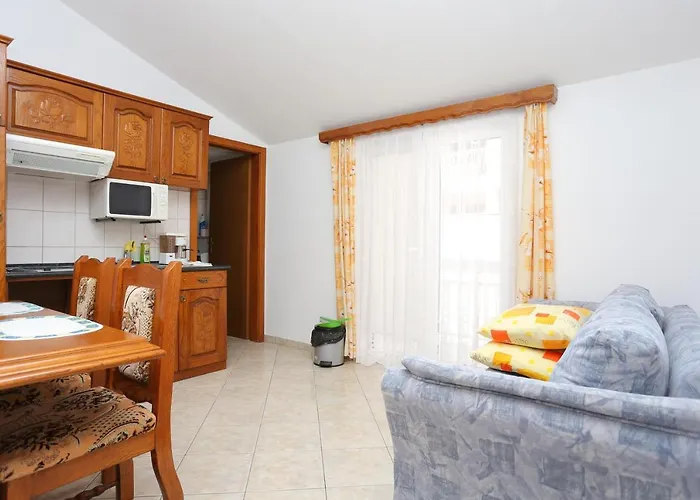 Apartamento With Parking Space Stanici, Omis - 2818 *