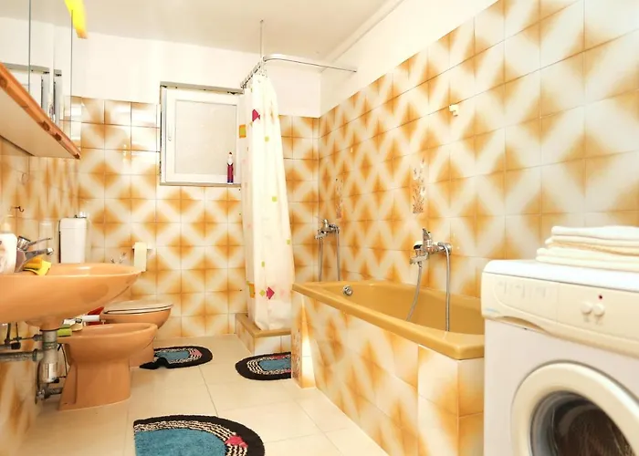 With Parking Space Stanici, Omis - 2818 Apartamento *