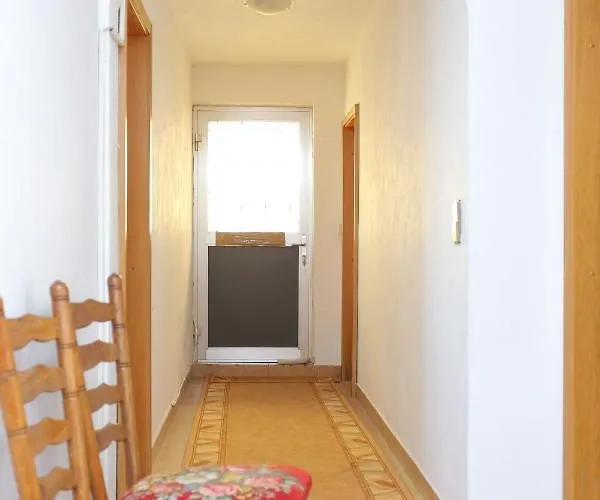 With Parking Space Stanici, Omis - 2818 Tice