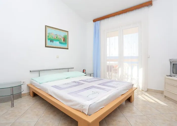 With Parking Space Stanici, Omis - 2818 Apartamento *