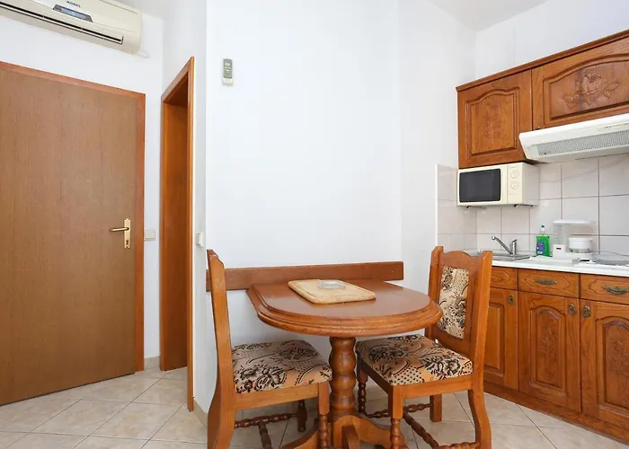 Apartamento With Parking Space Stanici, Omis - 2818 *