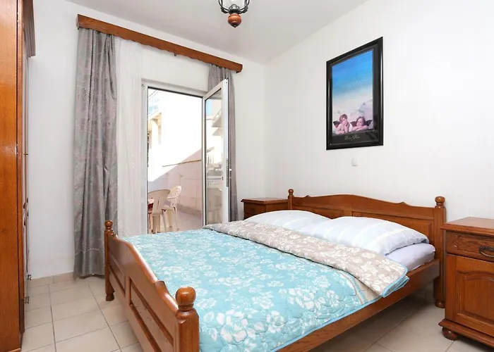 With Parking Space Stanici, Omis - 2818 Apartamento Tice