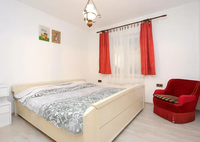 With Parking Space Stanici, Omis - 2818 Apartamento *