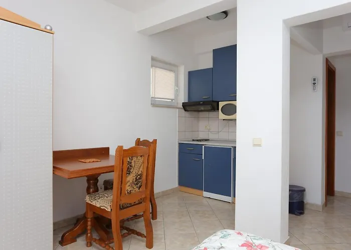 With Parking Space Stanici, Omis - 2818 Tice